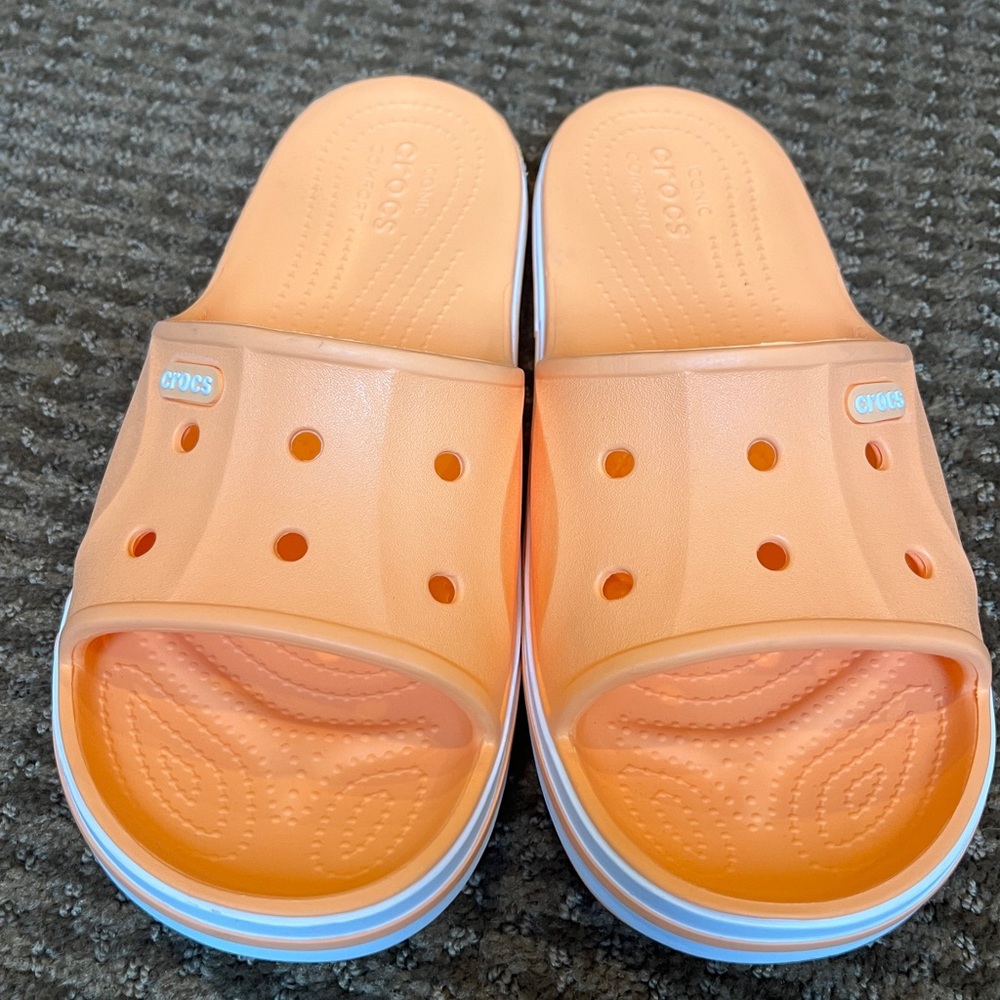 🧡Crocs bayaband slide lightweight slip on men’s size 7 women’s size 9 EUC🧡